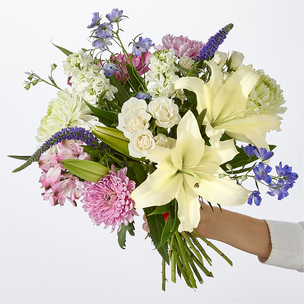 Winter Celebration Bouquet – CLARKSON FLOWERS & GIFTS, Mississauga ON