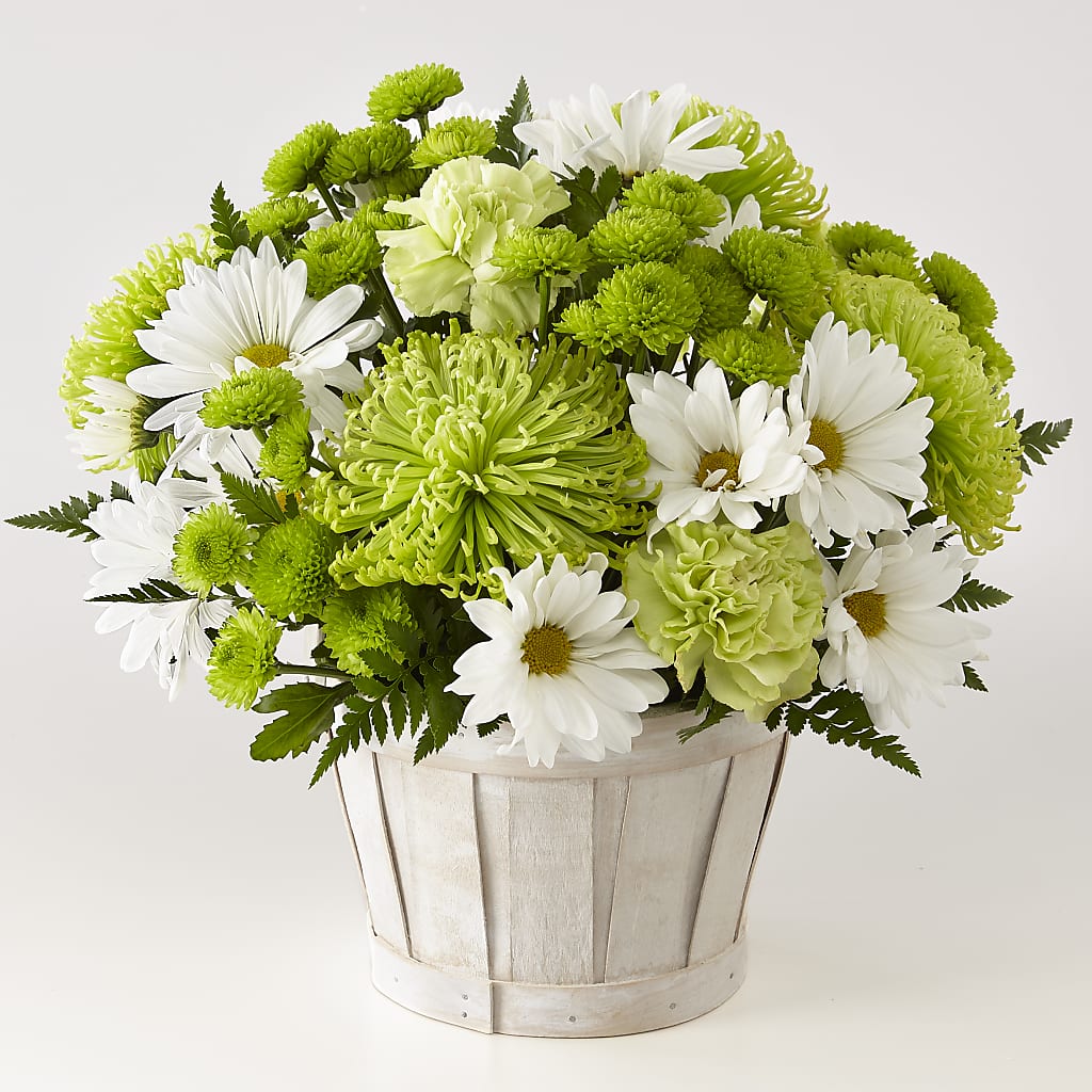 Lucky Charm Basket (Standard) – CLARKSON FLOWERS & GIFTS, Mississauga ON