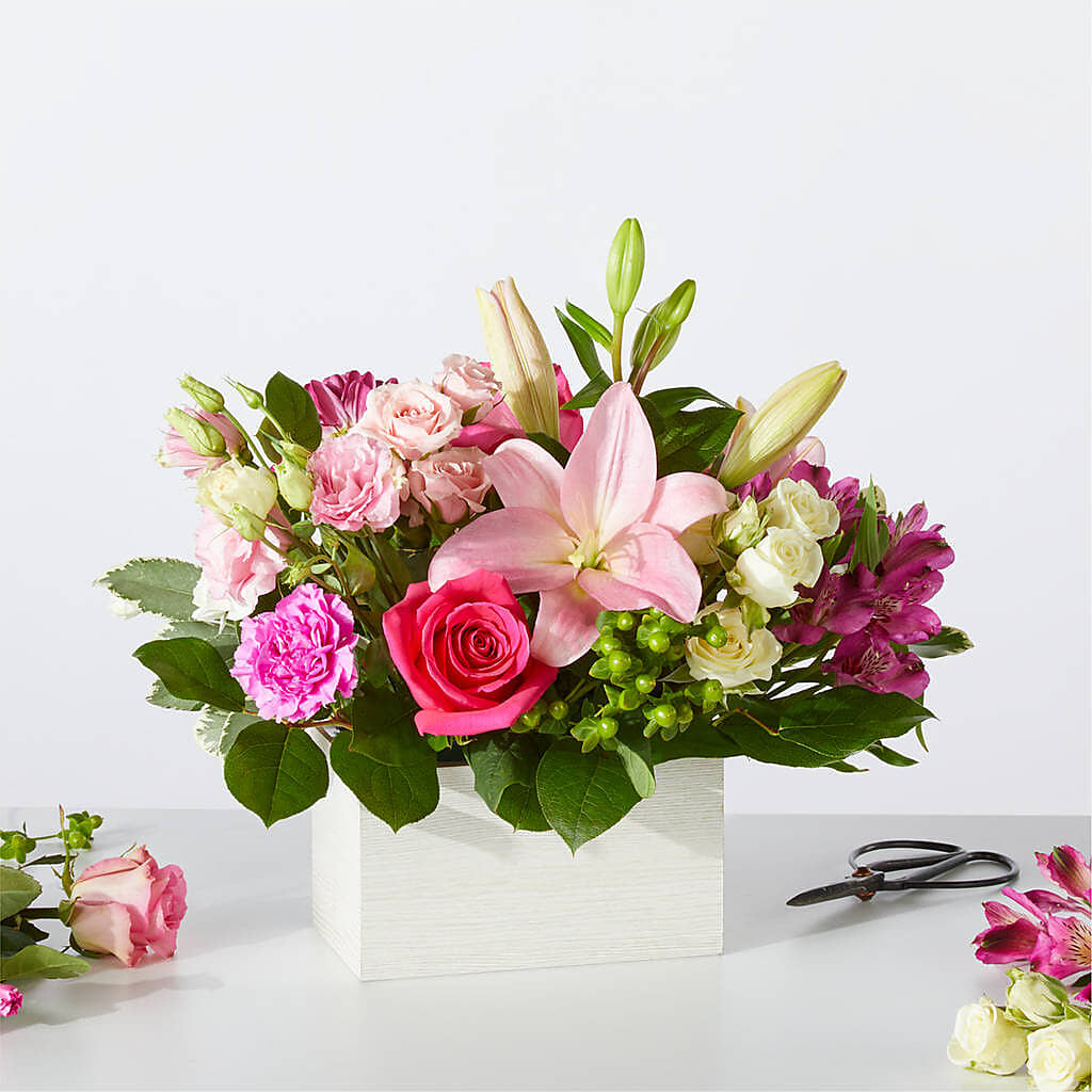 Sweetberry Box – A Florist Original – CLARKSON FLOWERS & GIFTS, Mississauga ON