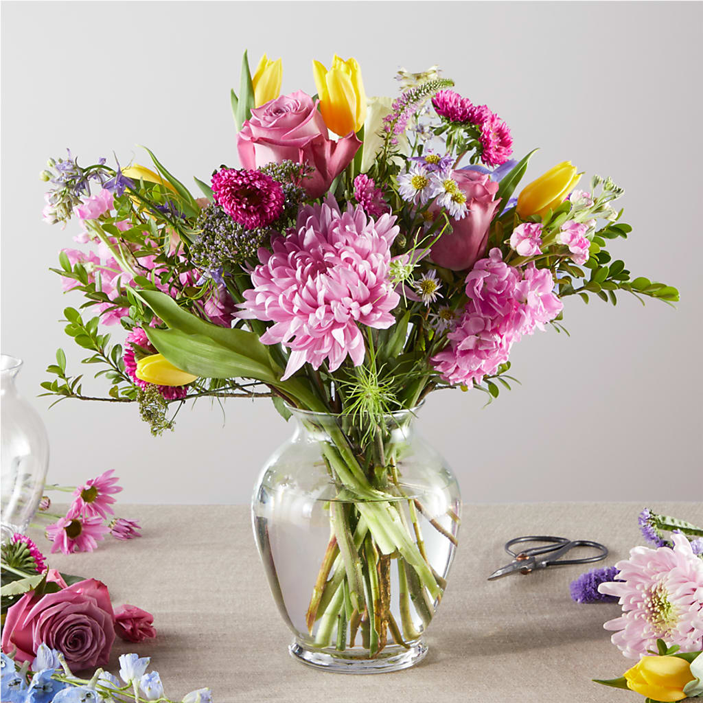 Pastel Tradition - A Florist Original – CLARKSON FLOWERS & GIFTS, Mississauga ON