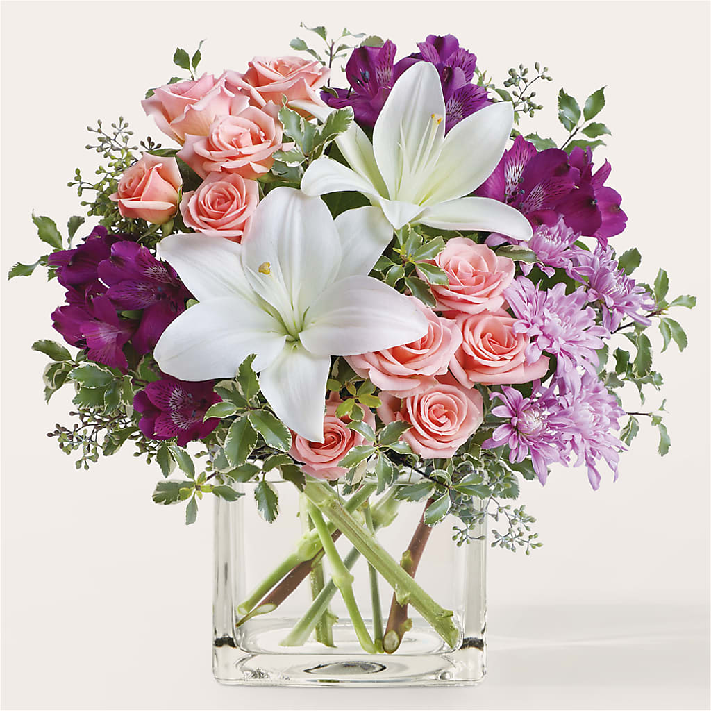 Mani Pedi Bouquet – CLARKSON FLOWERS & GIFTS, Mississauga ON