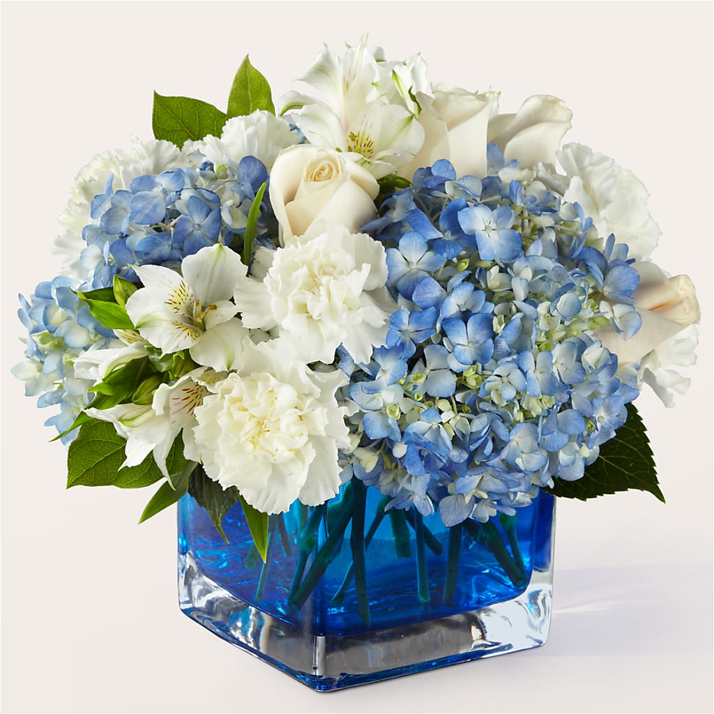 Soothing Waters Bouquet – CLARKSON FLOWERS & GIFTS, Mississauga ON