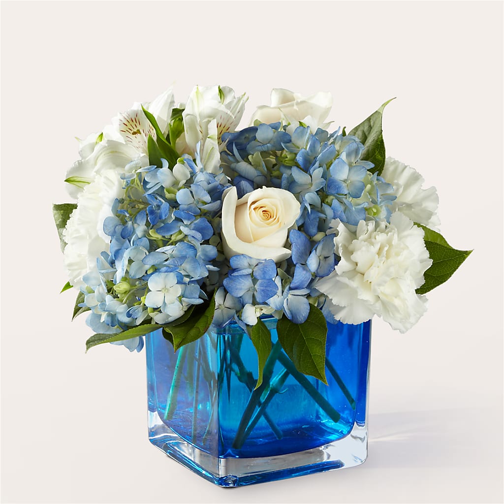 Soothing Waters Bouquet – CLARKSON FLOWERS & GIFTS, Mississauga ON
