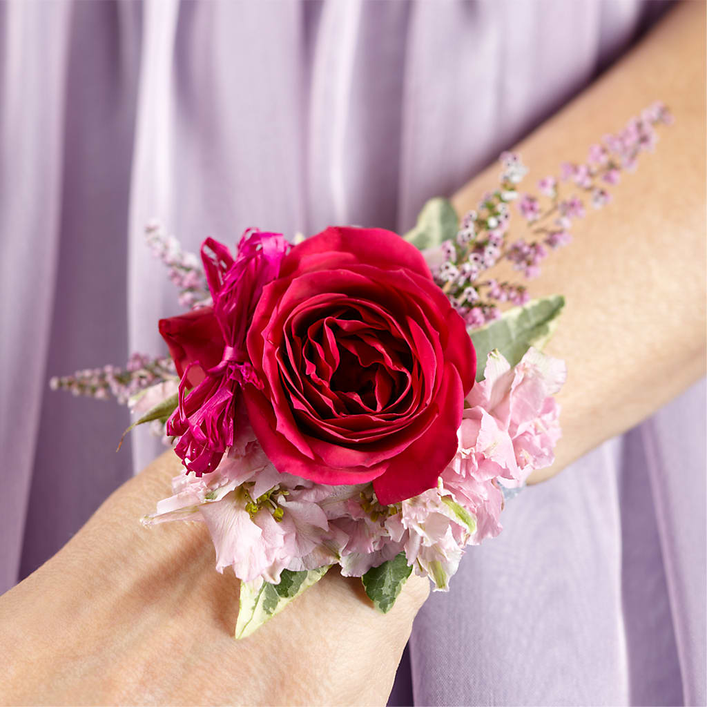 Rose Charm Corsage – CLARKSON FLOWERS & GIFTS, Mississauga ON
