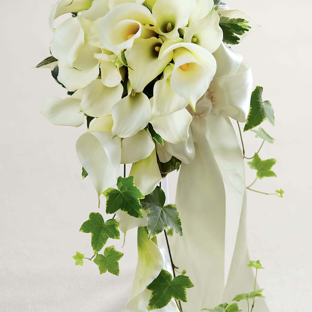 White Chapel Bouquet – CLARKSON FLOWERS & GIFTS, Mississauga ON