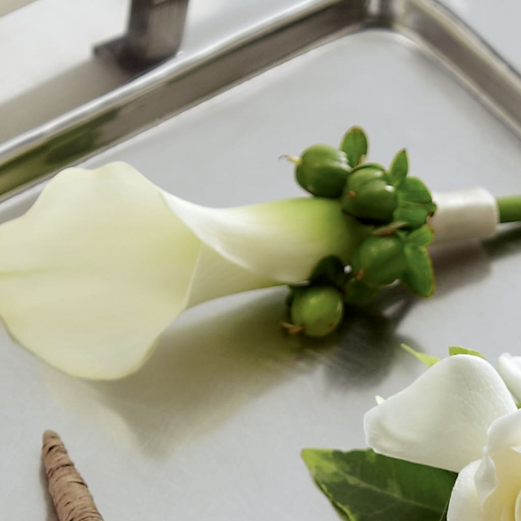White Calla Boutonniere – CLARKSON FLOWERS & GIFTS, Mississauga ON
