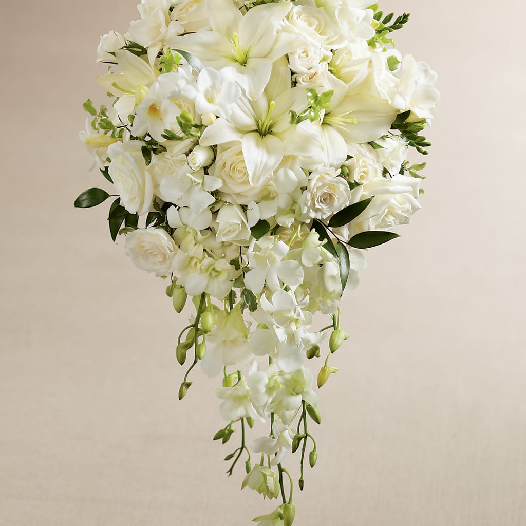 White Wonders Bouquet – CLARKSON FLOWERS & GIFTS, Mississauga ON