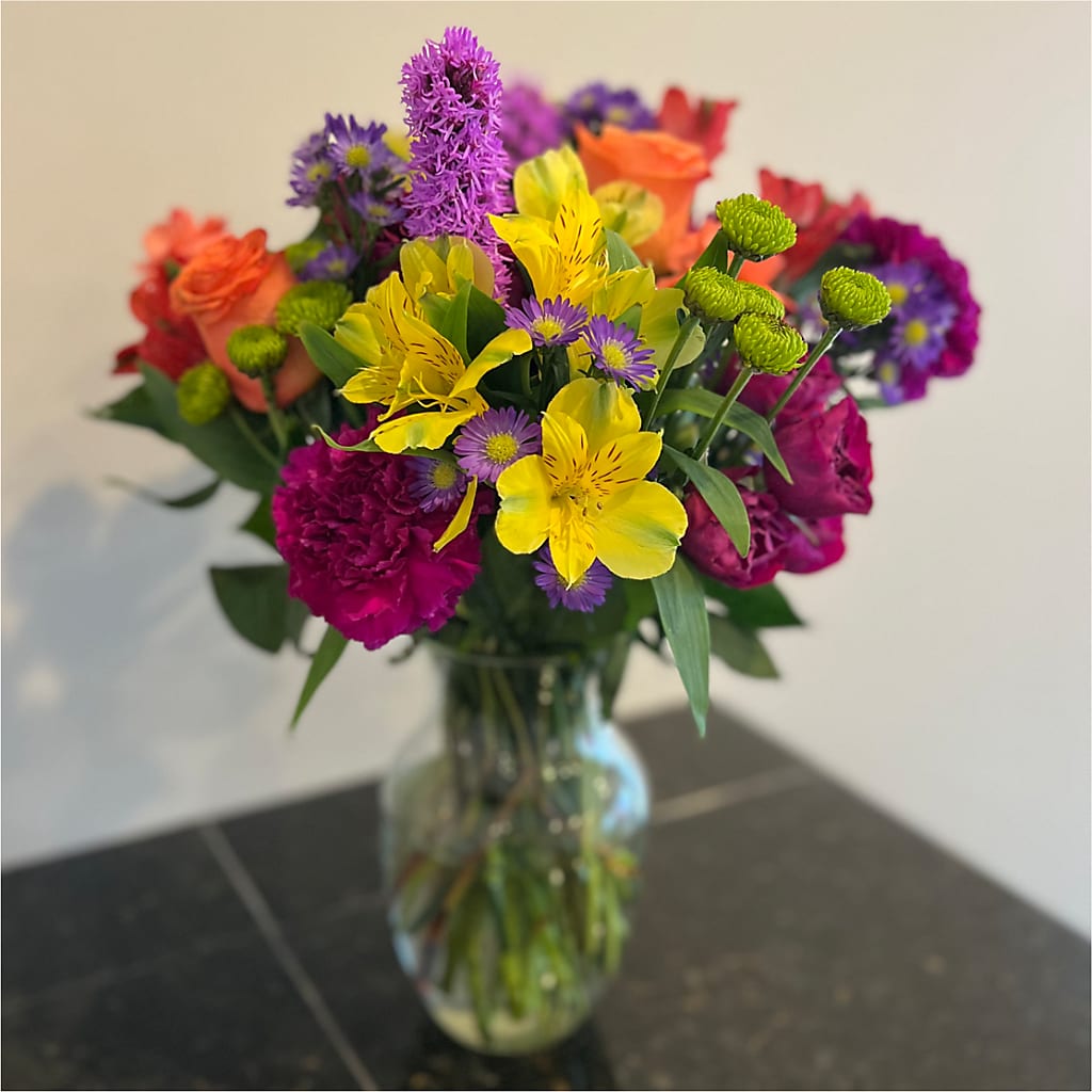 Bold & Bright – A Florist Original – CLARKSON FLOWERS & GIFTS, Mississauga ON
