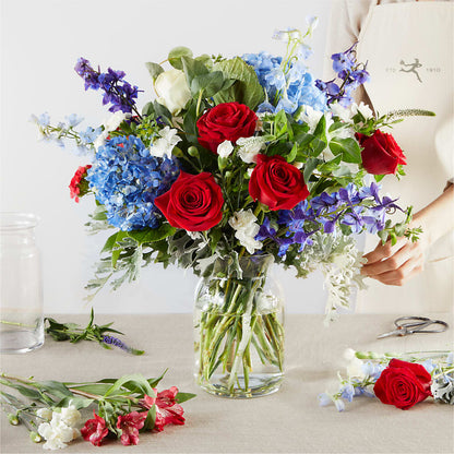 Star Spangled - A Florist Original – CLARKSON FLOWERS & GIFTS, Mississauga ON