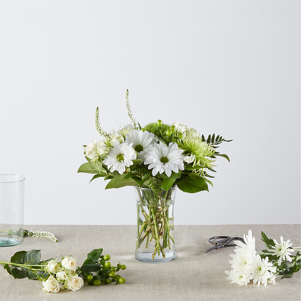 Irish Garden - A Florist Original – CLARKSON FLOWERS & GIFTS, Mississauga ON