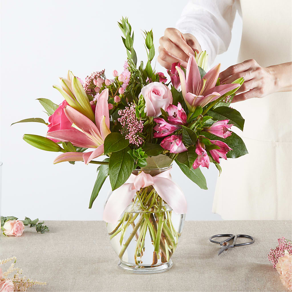 Pink Ribbon - A Florist Original – CLARKSON FLOWERS & GIFTS, Mississauga ON