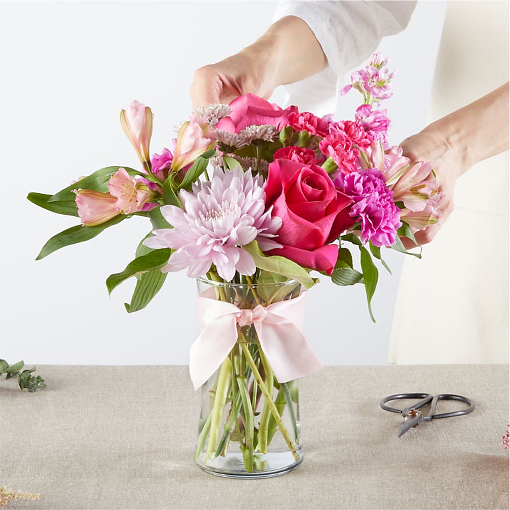 Pink Ribbon - A Florist Original – CLARKSON FLOWERS & GIFTS, Mississauga ON