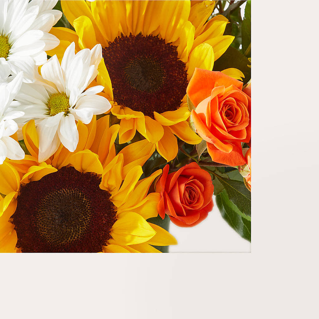 Sun-drenched Blooms Box Bouquet – CLARKSON FLOWERS & GIFTS, Mississauga ON