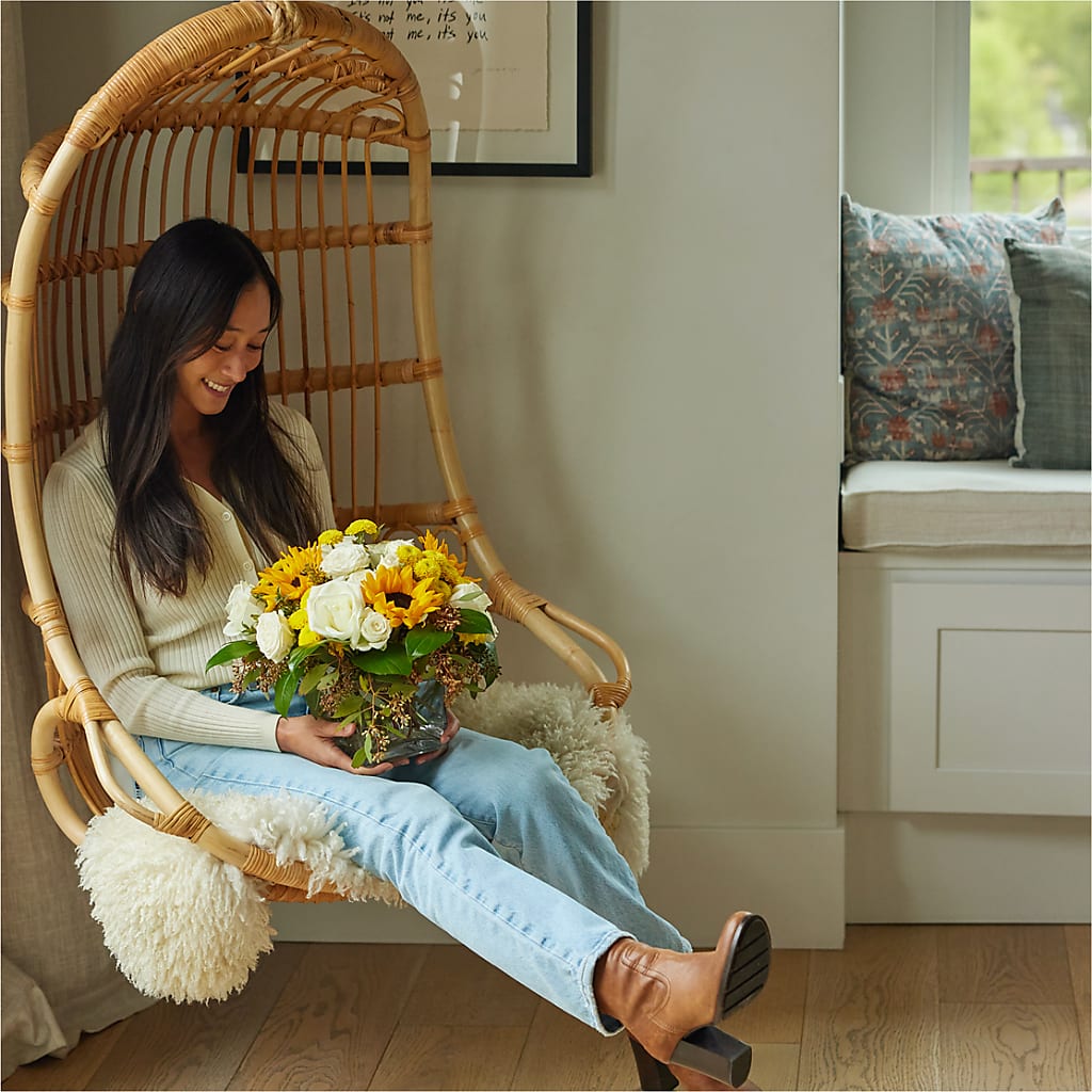 Luminous Morning Bouquet – CLARKSON FLOWERS & GIFTS, Mississauga ON