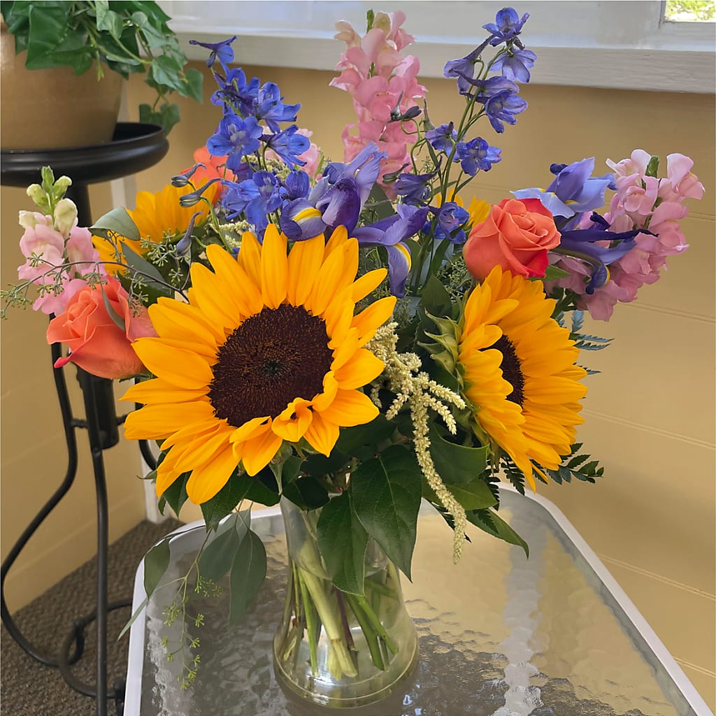 Rays of Life Bouquet – CLARKSON FLOWERS & GIFTS, Mississauga ON