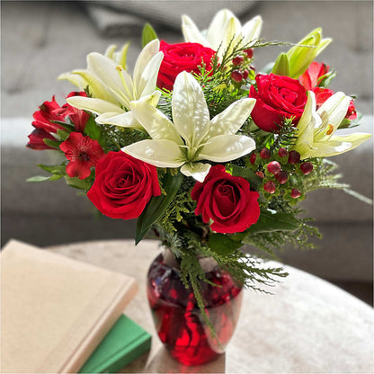 Evergreen Delight Bouquet – CLARKSON FLOWERS & GIFTS, Mississauga ON