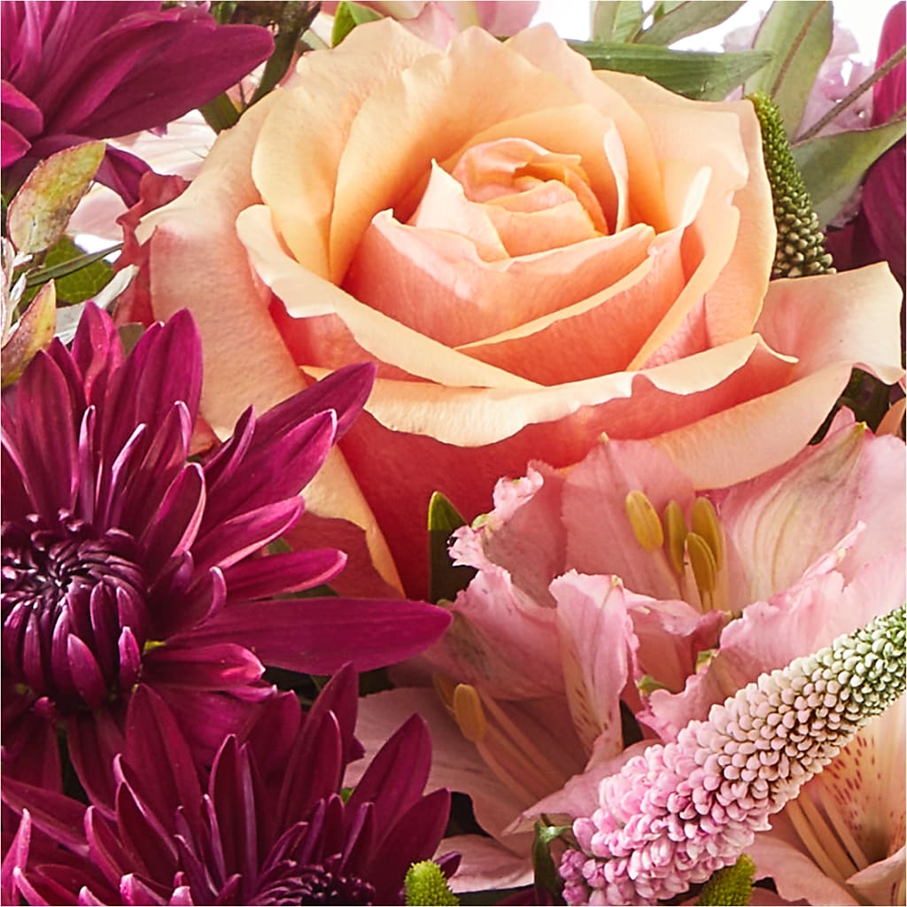 Berry Cobbler Bouquet – CLARKSON FLOWERS & GIFTS, Mississauga ON