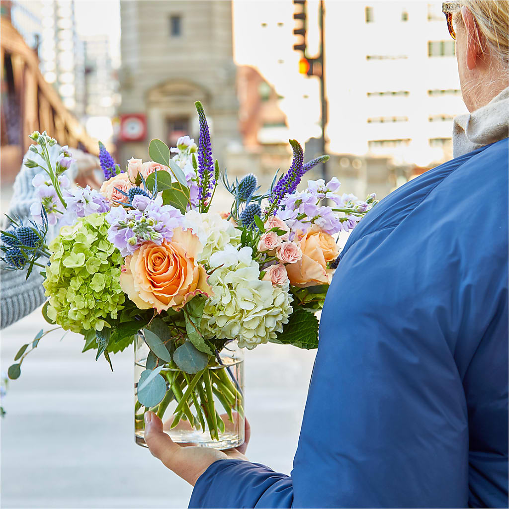 Porch Swing Bouquet – CLARKSON FLOWERS & GIFTS, Mississauga ON
