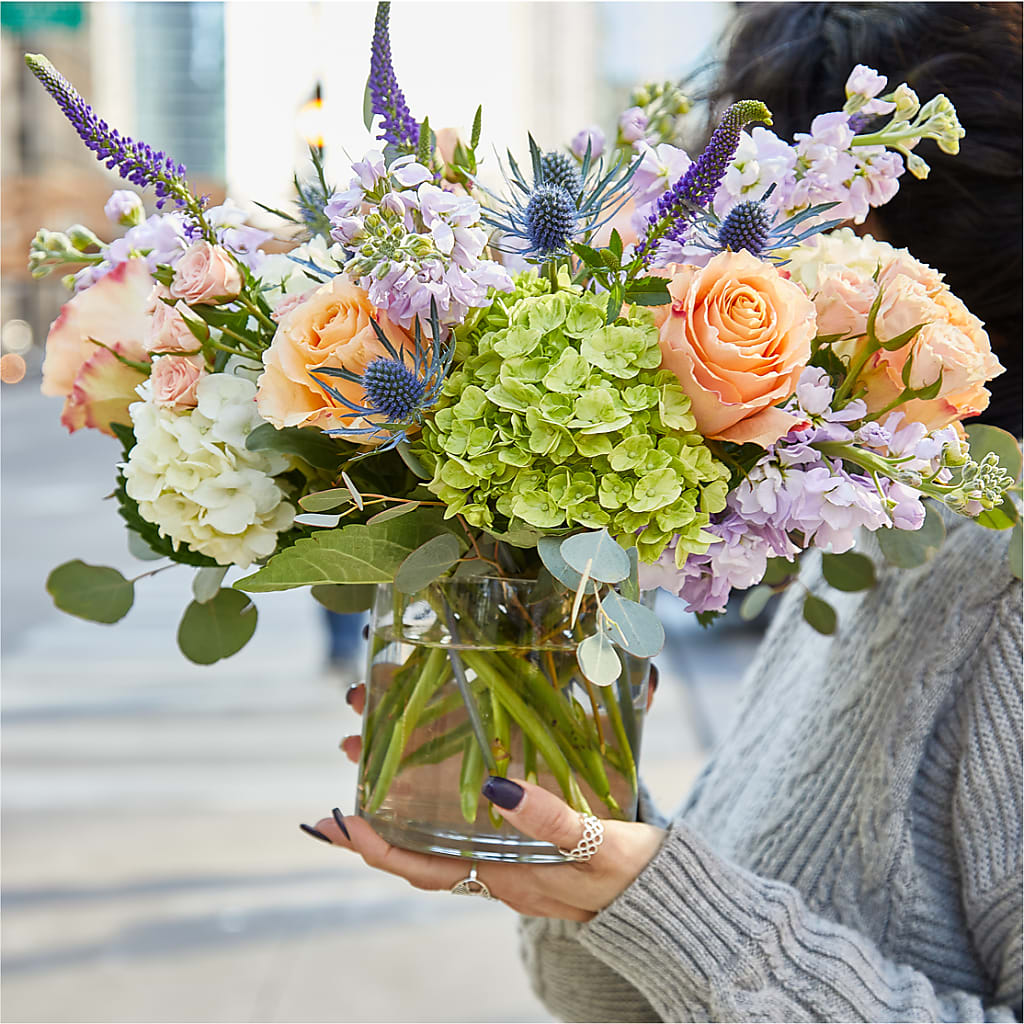 Porch Swing Bouquet – CLARKSON FLOWERS & GIFTS, Mississauga ON