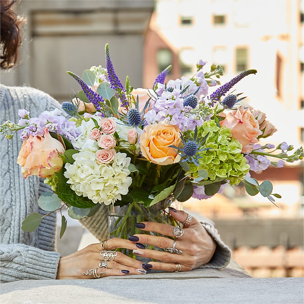 Porch Swing Bouquet – CLARKSON FLOWERS & GIFTS, Mississauga ON
