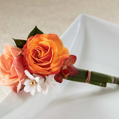 Sunset Dream Boutonniere – CLARKSON FLOWERS & GIFTS, Mississauga ON